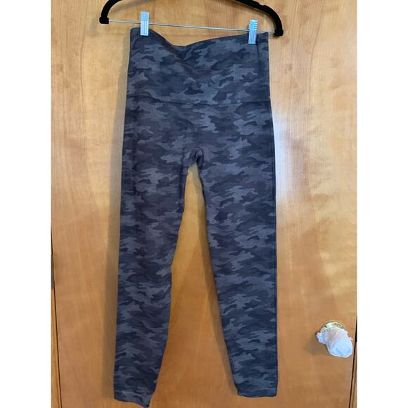 Spanx Camo Ankle Length Legging Gray Black Women's Size XL Workout Pants - Picture 2 of 6
